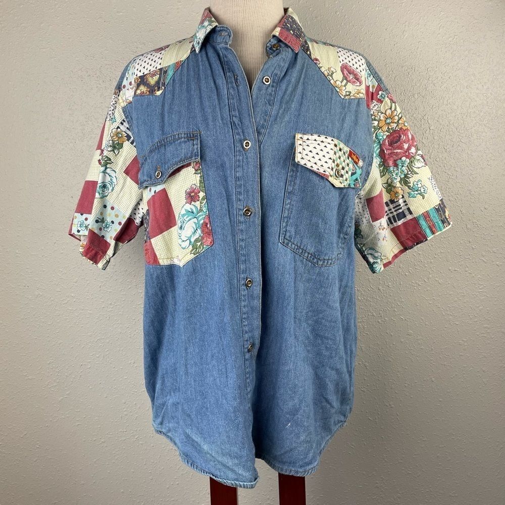 Bonjour Short Sleeve Denim and Floral Button Down Shirt Size M EUC